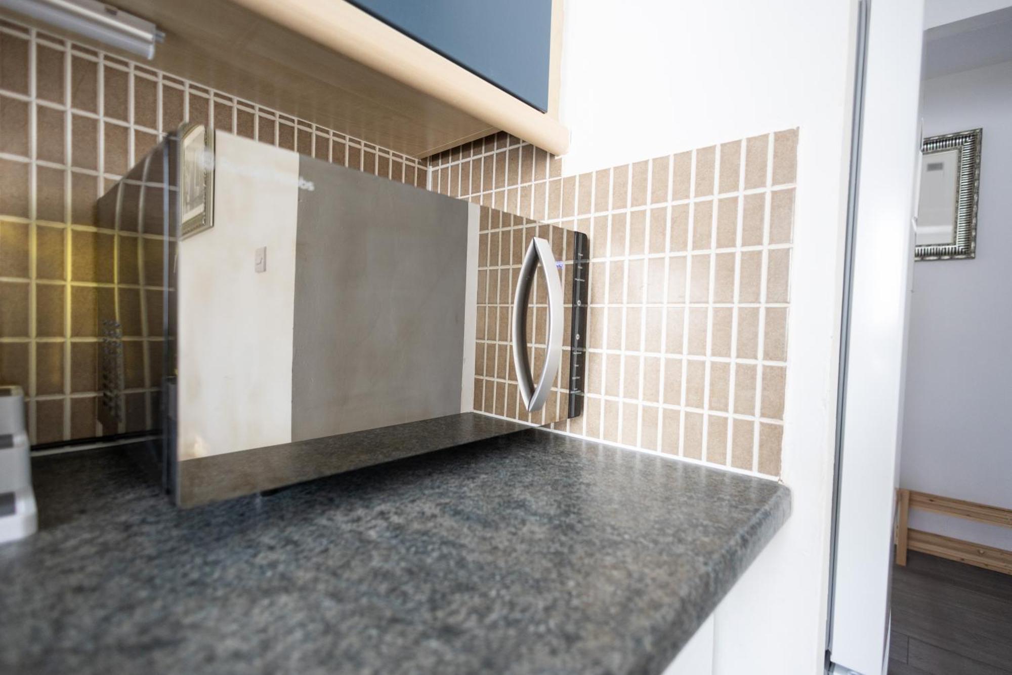 فيلا Garden House Near Shops In Quiet Location بانبيري المظهر الخارجي الصورة