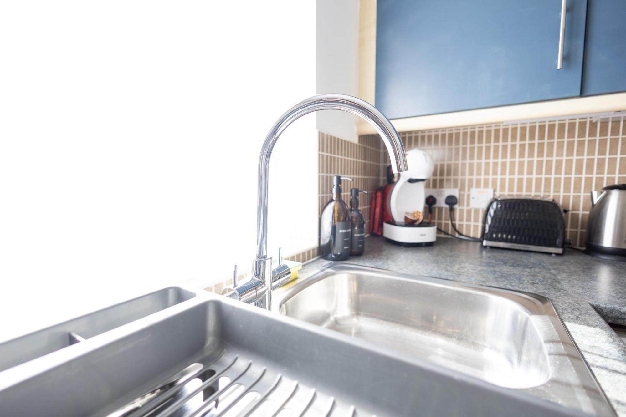 فيلا Garden House Near Shops In Quiet Location بانبيري المظهر الخارجي الصورة